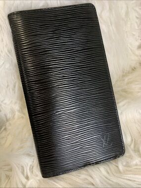 LOUIS Vuitton Navy Black Epi Leather Long Wallet